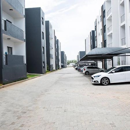 The Ellipse Palazzo Apartment Midrand Extérieur photo