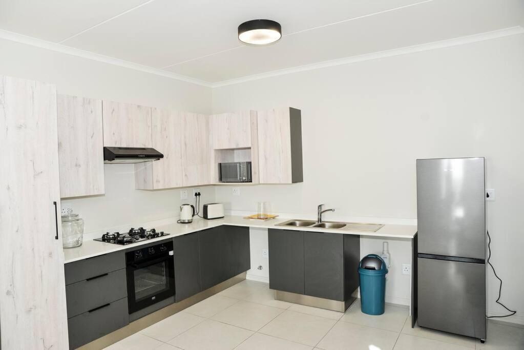 The Ellipse Palazzo Apartment Midrand Extérieur photo